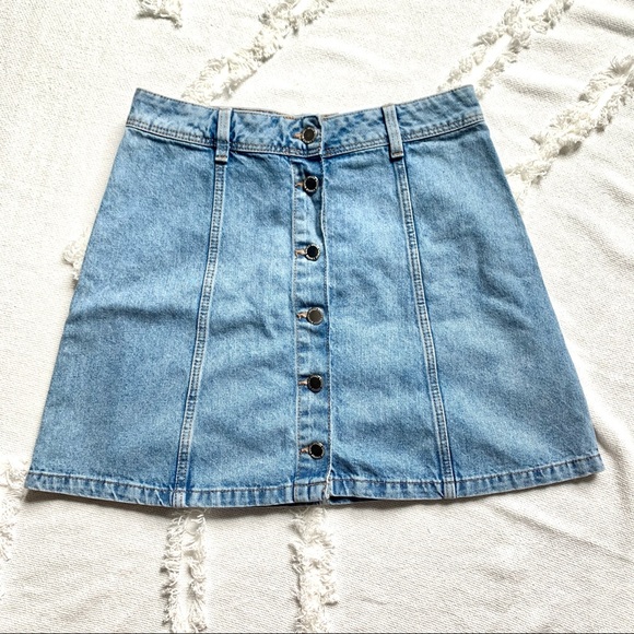 H&M Dresses & Skirts - H&M Denim Button Skirt
